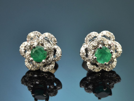Classy Green! Wandelbare Smaragd Ohrringe mit Diamanten aus Wei&szlig;gold 750