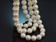 Classy Pearls! Elegant three-strand cultured pearl necklace with clasp in 925 gold-plated silver