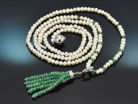 Green Tassel! Lange Perlenkette mit abnehmbarer Smaragd Diamant Quaste aus Wei&szlig;gold 750 und 585