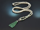 Green Tassel! Lange Perlenkette mit abnehmbarer Smaragd Diamant Quaste aus Wei&szlig;gold 750 und 585
