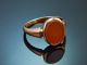 Vienna circa 1930! Beautiful simple carnelian signet ring in 585 rose gold