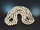 Frankreich um 1880 und 1960! Edle 3reihige Akoya Perlenkette mit 2,7 ct Diamanten Gold 750