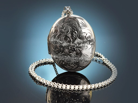 Birmingham 1973! Sch&ouml;ner gro&szlig;er Medaillon Anh&auml;nger mit Kette aus Sterling Silber