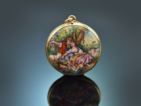 Um 1950! Emaille Medaillon Anh&auml;nger mit Sch&auml;ferszene aus Gold 585