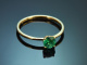 Fine Green! Delicate and elegant emerald ring in 750 gold