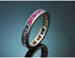 Regenbogen Memoire Ring mit feinen bunten Saphiren aus...