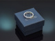 Regenbogen Memoire Ring mit feinen bunten Saphiren aus Wei&szlig;gold 585