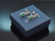Festive emerald and diamond earrings in 750 white gold