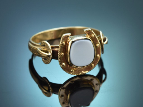 Um 1900! Gl&uuml;cks Hufeisen Ring mit Lagenachat aus Gold 585