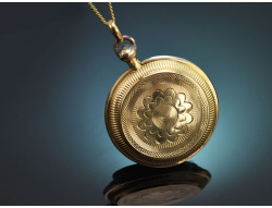 Um 1900! H&uuml;bscher Medaillon Anh&auml;nger mit Kette...