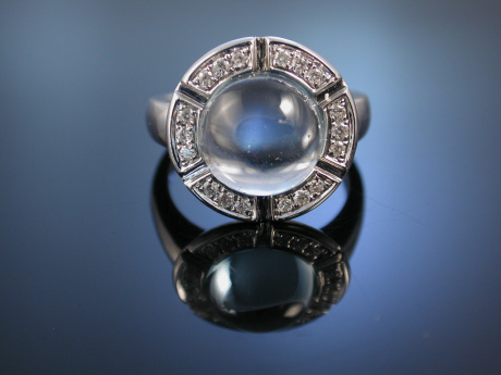 Ring WG 750, Topas Cabochon, Brillanten