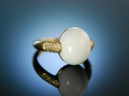 Charming White! Edler Ring Gold 750 Schnee Quarz Brillanten