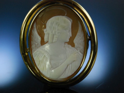 Gemmenbrosche Rom um 1840 Engel der Verk&uuml;ndigung vergoldet