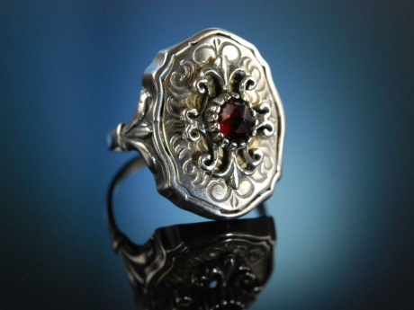 Exquisiter Trachten Ring Silber Granat Tegernsee um 1990