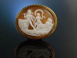 Antike Kamee Brosche Entf&uuml;hrung der Helena England um 1840 Silber vergoldet