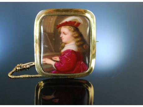 Um 1880! Große Brosche mit Porzellan Miniatur Gold 333 Dame am Spinett
