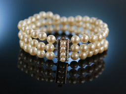 Klassische Perlen! Edles Armband 3reihig Akoya Zuchtperlen Wei&szlig; Gold 585