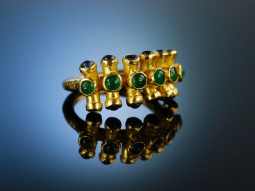 Schweres Gold! Exzellenter Goldschmiede Ring Gold 900 Smaragde Saphire