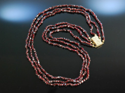 Zur Tracht! Antike Granat Kette 3reihig B&ouml;hmen um 1850 Garnet Necklace