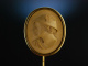 Fantastischer Hermes! Krawatten Reversnadel mit Lava Kamee Italien um 1850 Silber vergoldet