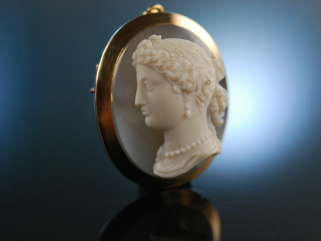 Frankreich um 1850! Exquisite Venus Hard Stone Cameo Achat Kamee Gold 750