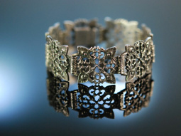 To the costume! Pretty bracelet silver 800 Austria around...