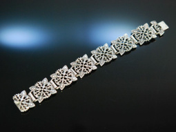 To the costume! Pretty bracelet silver 800 Austria around...