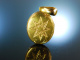 Historisches Medaillon! Wundervoller Anhänger zum Öffnen Gold 15 Kt Email Saatperlen um 1860