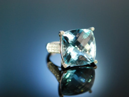 Bright Blue Topaz! Sensationeller Ring Gold 750 Blau...