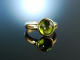 Grasgr&uuml;n! Sch&ouml;ner klassischer Ring Gold 750 Peridot