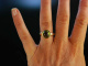 Grasgr&uuml;n! Sch&ouml;ner klassischer Ring Gold 750 Peridot