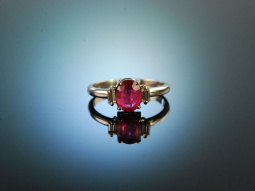 Rot wie die Liebe! Sch&ouml;ner Verlobungs Engagement Ring Wei&szlig; Gold 750 Rubin Diamanten