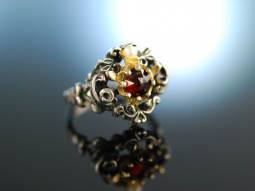 H&uuml;bsch zum Dirndl! Trachten Ring Silber teils vergoldet Granat und Perle um 1950