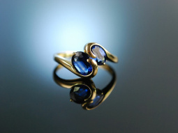 You and me! Beautiful engagement ring gold 375 sapphires...