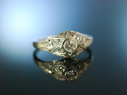 Eleganz des Art Deco! Ring um 1915 Wei&szlig; Gold 585...