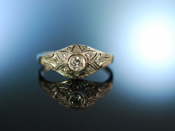 Eleganz des Art Deco! Ring um 1915 Wei&szlig; Gold 585 Platin Diamanten 0,2 ct