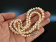 Around 1960! Classic Akoja cultured pearl necklace in gradient clasp gold 585