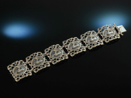 To hunting and traditional costume! Bracelet Jumping Stag...