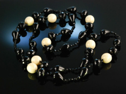 Black and White! Schicke lange Kette Onyx polierte Hornkugeln