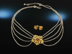 To the dirndl! Traditional costume necklace and earstuds...