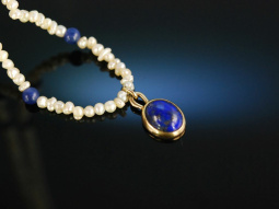 Delicate and pretty! Seed pearl necklace with lapis...