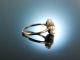 Um 1920! Charmanter Daisy Ring Weiß Gold 750 Naturperlen Diamant