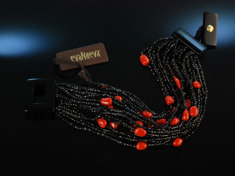 Italian Style! Eva Nueva Armband 28reihig Koralle schwarzer Spinell Bakelit Schlie&szlig;e