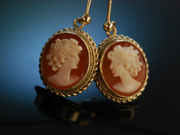 Pretty Cameo! H&uuml;bsche Muschel Kamee Ohrringe Gold 375 England um 1960