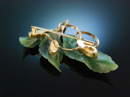Wien um 1950! Wundervolle Jade Brosche in Blatt Form Gold...
