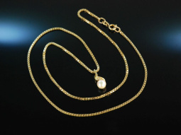 Cute and Classy! Kette mit Zuchtperlen Anh&auml;nger Gold...