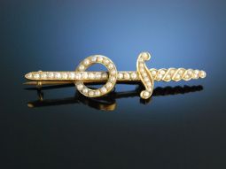 Antike Brosche in Schwert Form Gold Saatperlen England 1. H&auml;lfte 19. Jh.