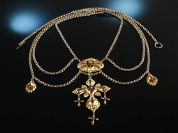 Opulent zur Tracht! Biedermeier Trachten Collier Schaumgold und Granate um 1850