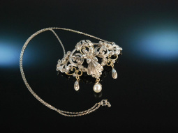 Antique Style! Collier mit Diamantrosen an Platinkette...