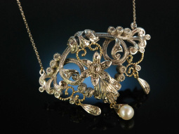 Antique Style! Collier mit Diamantrosen an Platinkette...